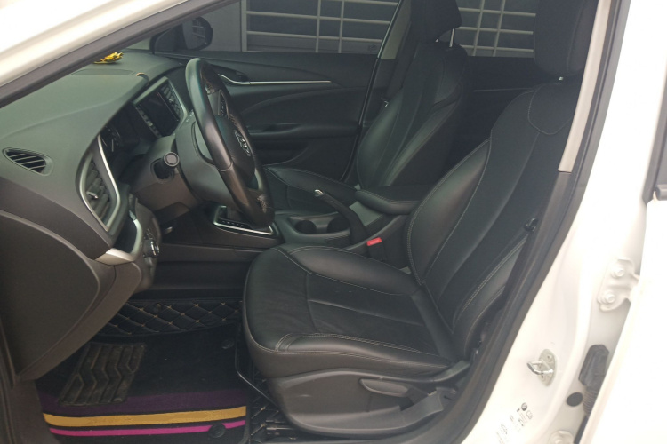 别克 英朗 2019款 18T 自动互联精英型 国V中控内饰19