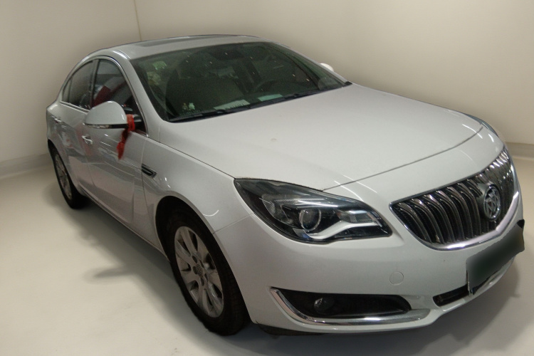 别克 君威 2015款 2.0L 精英时尚型车身外观3