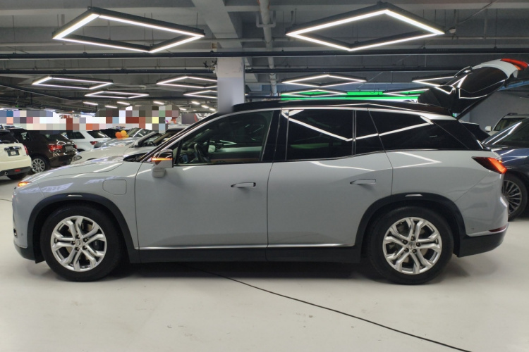 蔚来ES8 2020款 450KM 七座版车身外观4