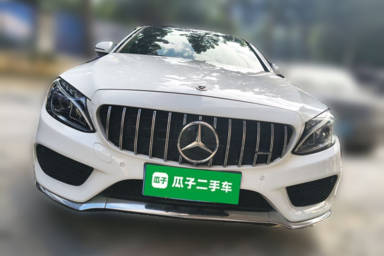 奔驰C级(进口) 2017款 改款 C 200 轿跑版车身外观2