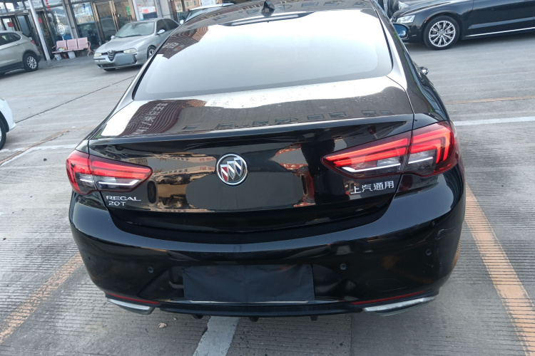 别克 君威 2017款 20T 精英型车身外观6