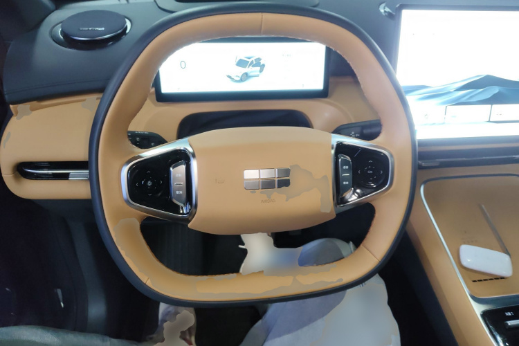 吉利银河 银河星舰7 EM-i 2025款 120km 领航版中控内饰13