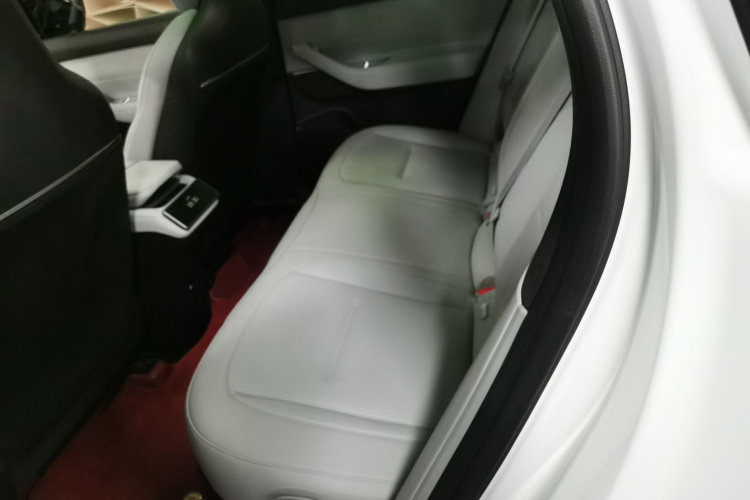 蔚来ES6 2024款 75kWh中控内饰7004