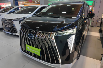 广汽传祺 传祺M8 2023款 宗师系列 双擎 御尊版