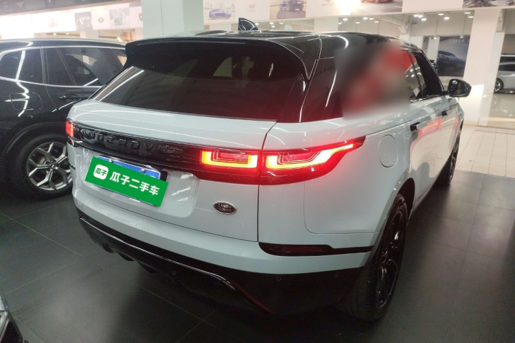 路虎 揽胜星脉 2023款 250PS 熠黑珍藏版车身外观7