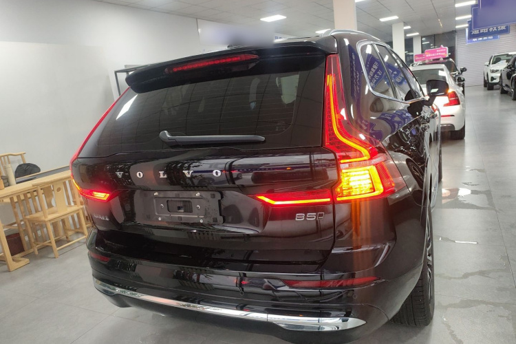 沃尔沃XC60 2024款 B5 四驱智远豪华版车身外观6