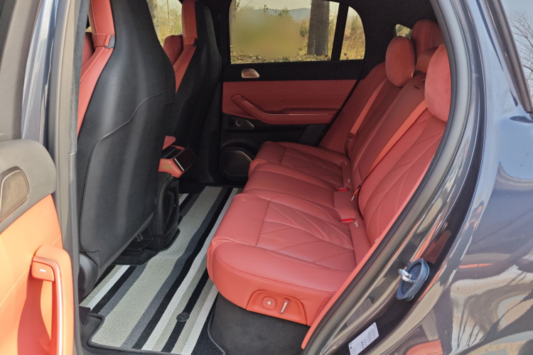 蔚来EC7 2024款 100kWh 签名版中控内饰7002