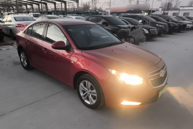 雪佛兰 科鲁兹 2015款 1.5L 经典 SE AT车身外观3