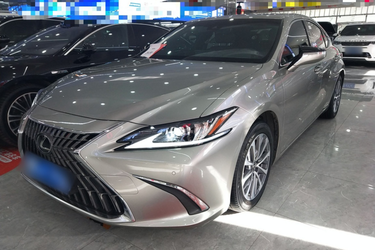 雷克萨斯ES 2022款 300h 卓越版车身外观1