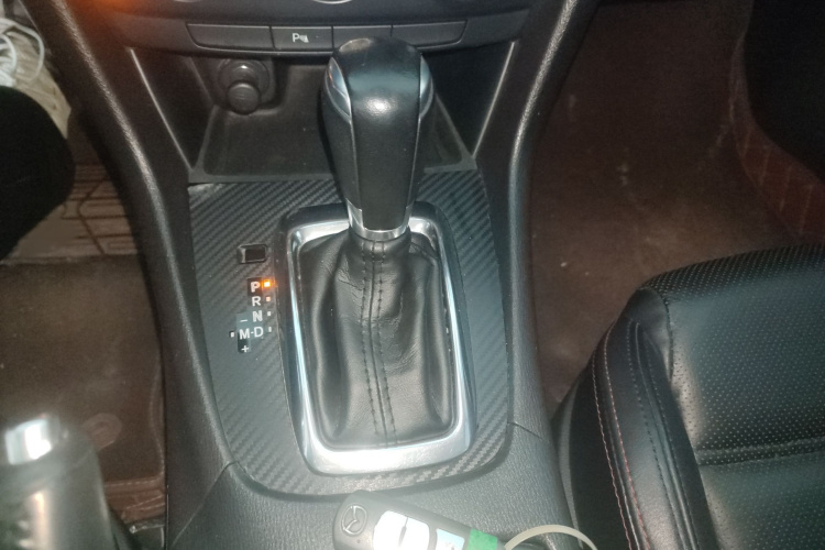 马自达 阿特兹 2015款 2.0L 蓝天豪华版局部细节18