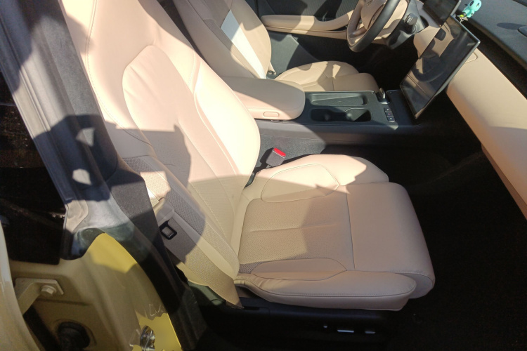 蔚来ET5 2022款 75kWh局部细节41