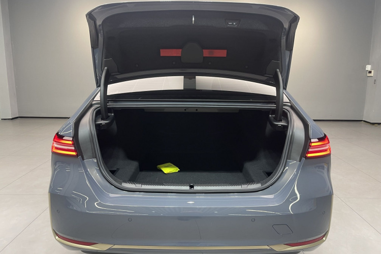 宝马5系 2024款 530Li 尊享型 豪华套装中控内饰7003