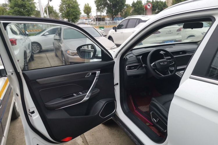 吉利汽车 博越 2020款 1.8TD DCT智联PRO中控内饰7003