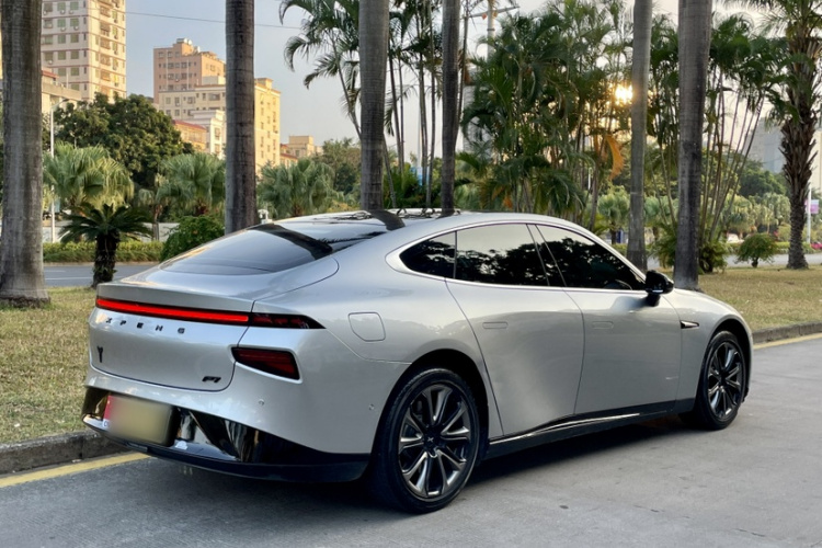 小鹏P7 2020款 670N车身外观6001