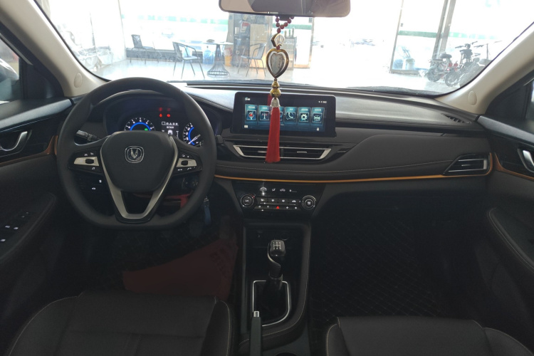 长安 逸动DT 2019款 1.6L 手动优享型 国VI中控内饰12