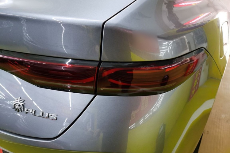 比亚迪 秦PLUS 2025款 DM-i 智驾版 55KM领先型车身外观6006