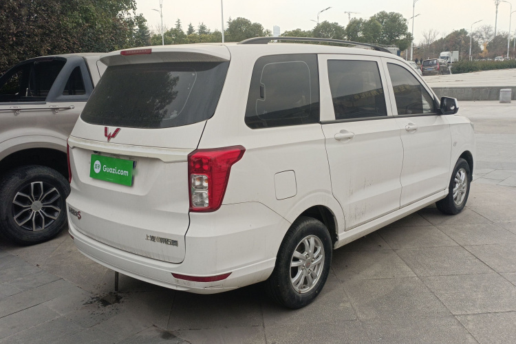 五菱汽车 五菱宏光 2019款 1.5L S标准型国VI LAR车身外观7