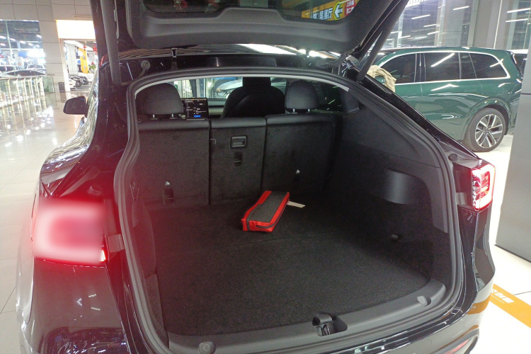 特斯拉 Model Y 2022款 改款 后轮驱动版机舱底盘23