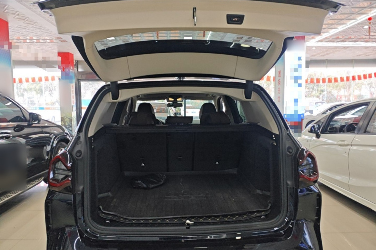宝马X3 2022款 改款 xDrive25i M运动套装机舱底盘23