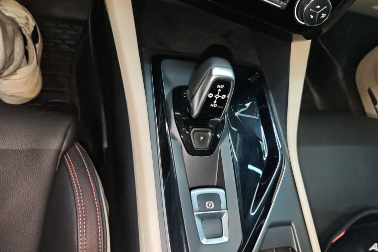 领克02 2019款 1.5T DCT两驱耀Pro版 国VI局部细节18