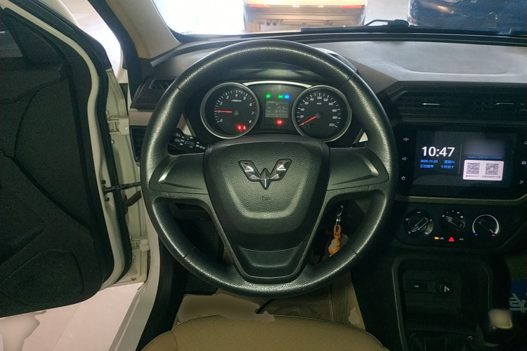 五菱汽车 五菱宏光 2018款 1.5L S舒适型L2B中控内饰13