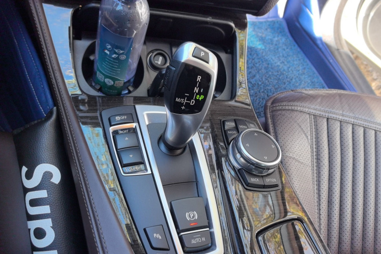 宝马5系 2017款 525Li 豪华设计套装局部细节18