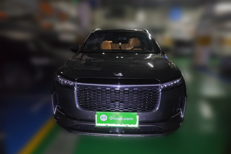 理想汽车 理想ONE 2021款 增程6座版车身外观2