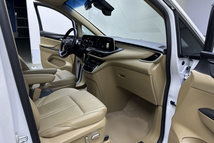 别克GL8 2021款 ES陆尊 653T 旗舰型中控内饰7006