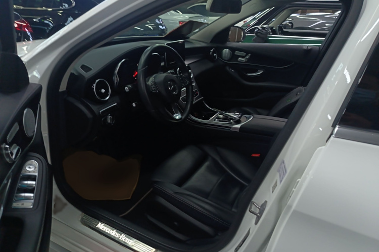 奔驰C级 2018款 C 200 L 运动版局部细节19