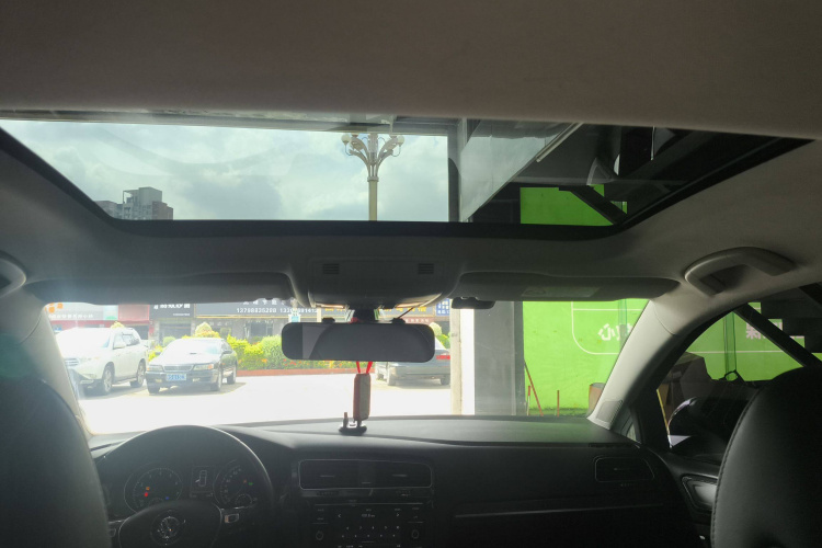 大众 高尔夫 2018款  230TSI 自动豪华型局部细节22