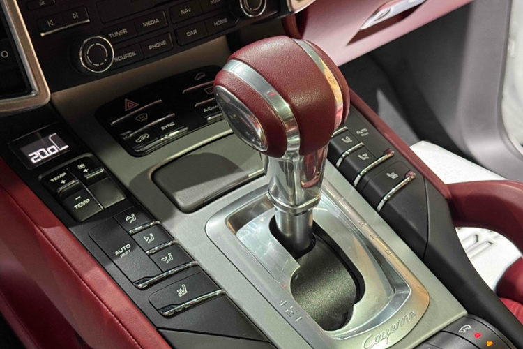 保时捷 2016款 Cayenne GTS 3.6T中控内饰7011