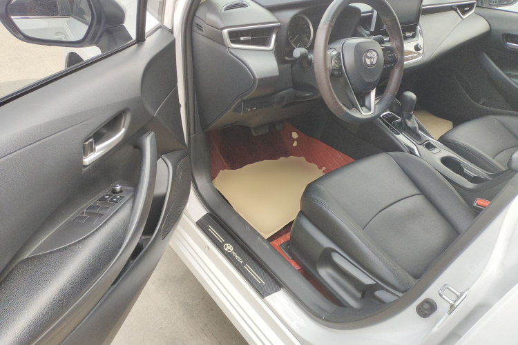 丰田 卡罗拉 2021款 1.2T S-CVT 精英版中控内饰7003