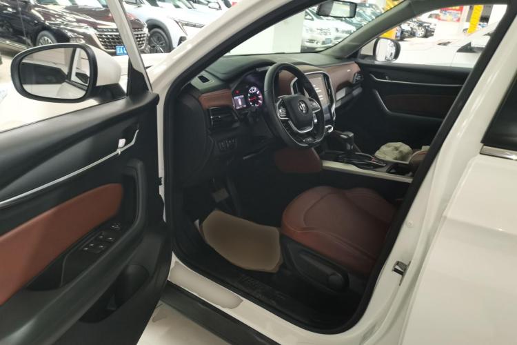 中华V6 2018款 1.5T 自动豪华型中控内饰20