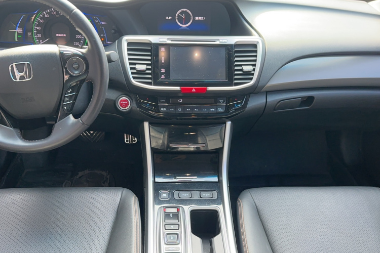 本田 雅阁 2016款 混动 2.0L 锐领版中控内饰7004