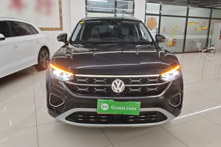 大众 探岳 2024款 300TSI 两驱豪华Plus进阶版车身外观2