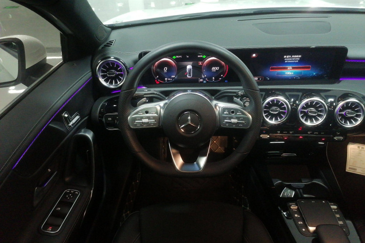 奔驰A级 2021款 A 200 L 运动轿车时尚型局部细节13