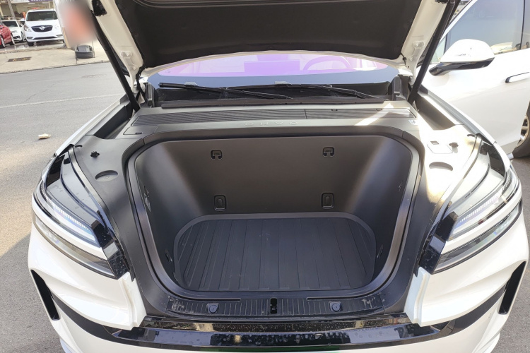 乐道L90 2025款 Ultra 六座版机舱底盘24