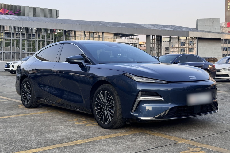 吉利银河 银河星耀8 2025款 130km EM-i 尊贵版车身外观6003