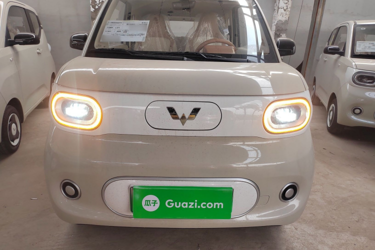 五菱汽车 宏光MINIEV 2024款 第三代 215km 青春版车身外观2