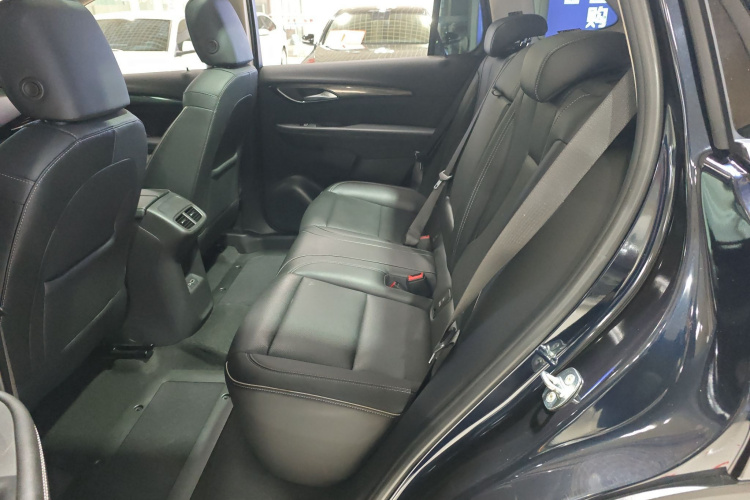 别克 2022款 昂科威Plus 652T 五座豪华型中控内饰7004