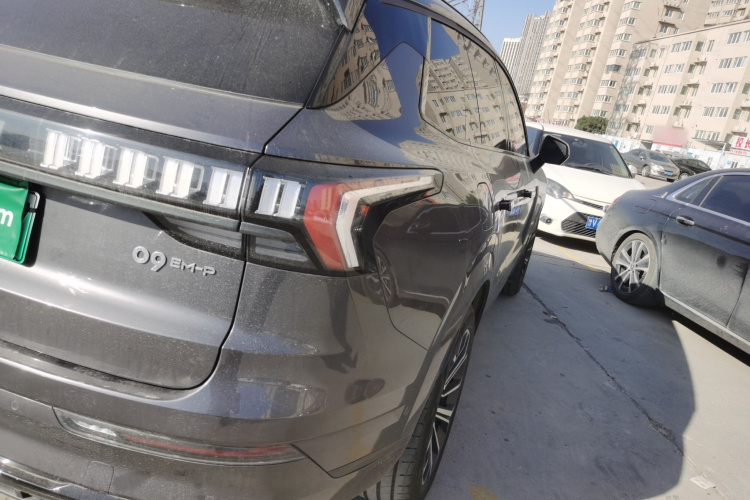 领克09 EM-P 2023款 2.0TD EM-P 远航版PM 七座车身外观6006