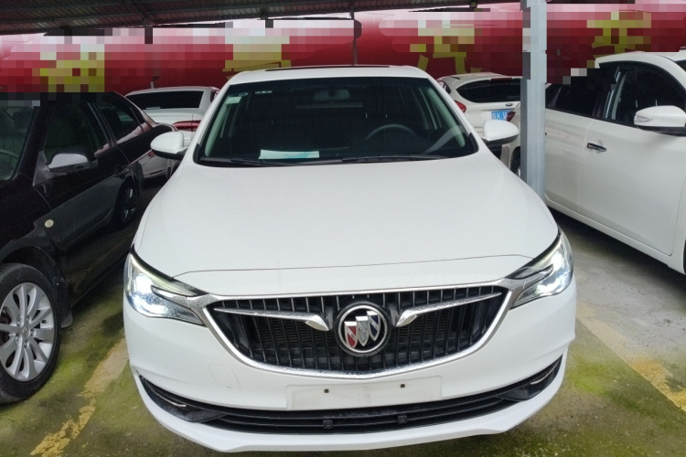 别克 英朗 2021款 改款 典范 1.5L 自动精英型车身外观2