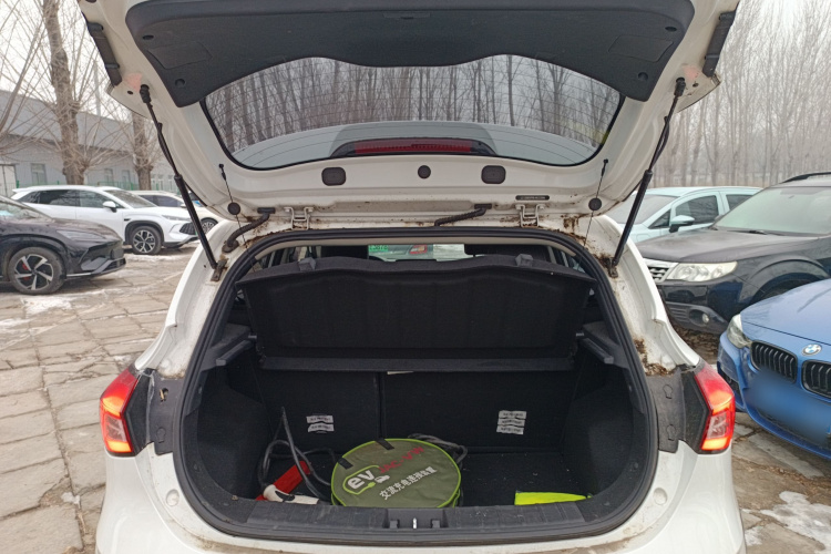 思皓E20X 2020款 不凡版机舱底盘23