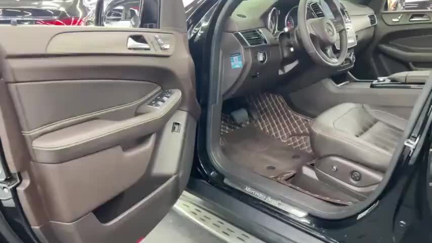 奔驰GLE 2019款 GLE 400 4MATIC 臻藏版实拍1