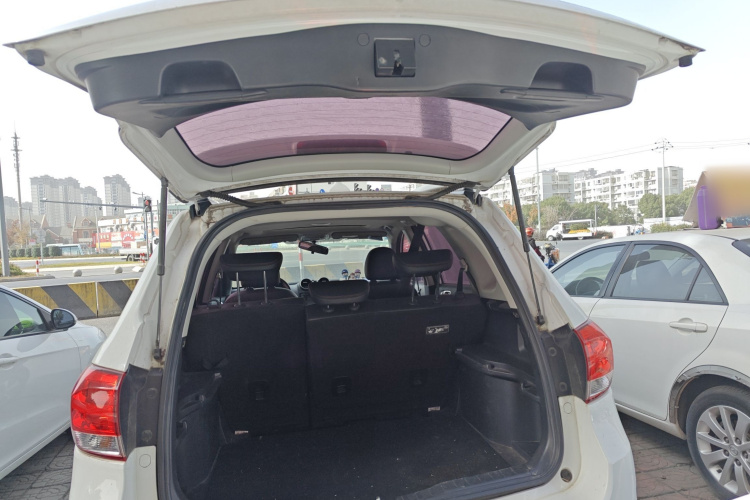 哈弗H6 2016款 升级版 1.5T 自动两驱精英型机舱底盘23