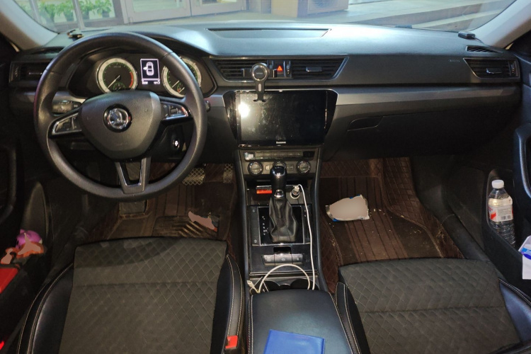 斯柯达 速派 2018款 TSI280 DSG舒适版 国V中控内饰12