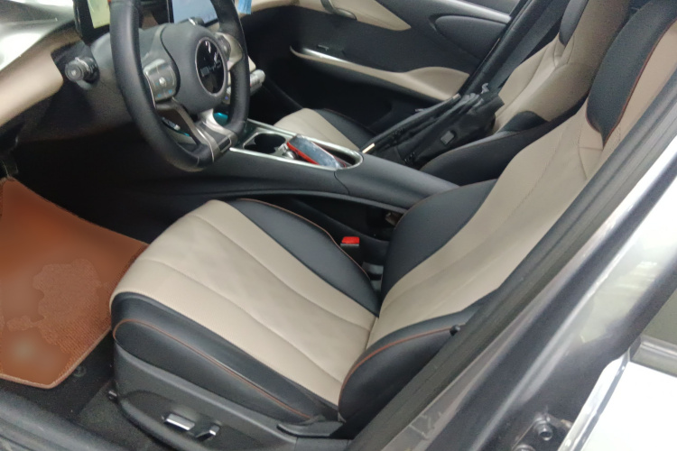 比亚迪 海豚 2023款 420km 时尚版中控内饰19