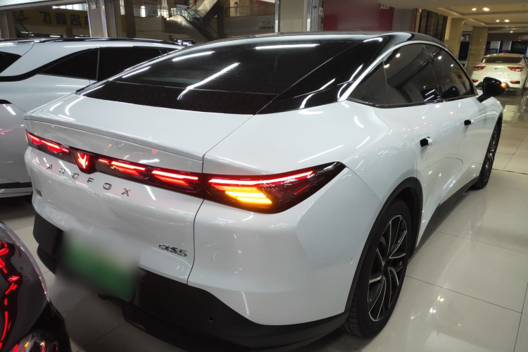 ARCFOX极狐 极狐 阿尔法S5 2024款 708MAX 200kW车身外观6
