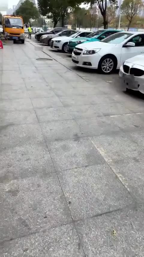 丰田C-HR 2020款 2.0L 豪华版讲解2