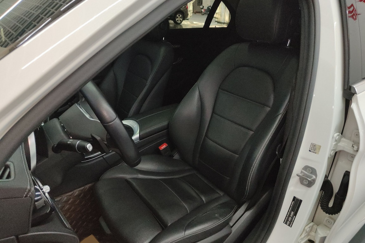 奔驰C级 2019款 C 180 L 时尚型运动版局部细节19